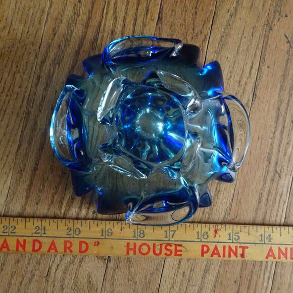 Vintage Blue Blown Glass Dish Ashtray - Picture 8 of 13